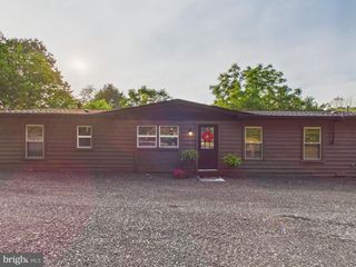 3997 TRONE RD, Glenville, PA 17329