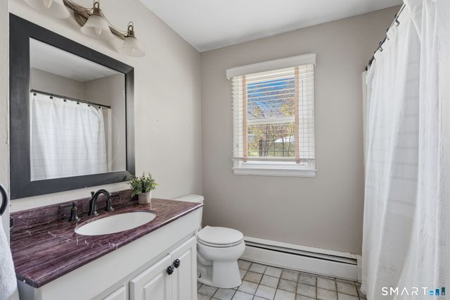 35 Apple Tree Lane, Wallingford, CT 06492