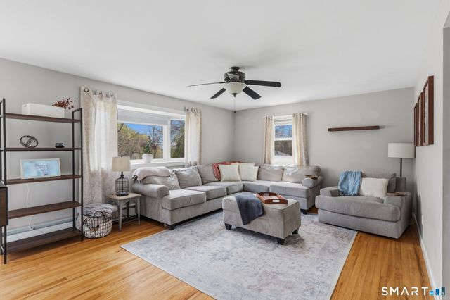 35 Apple Tree Lane, Wallingford, CT 06492