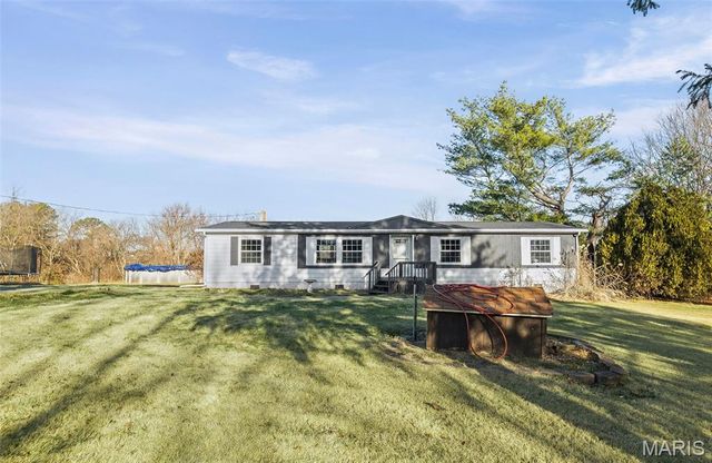 801 Scott Troy Road, Lebanon, IL 62254