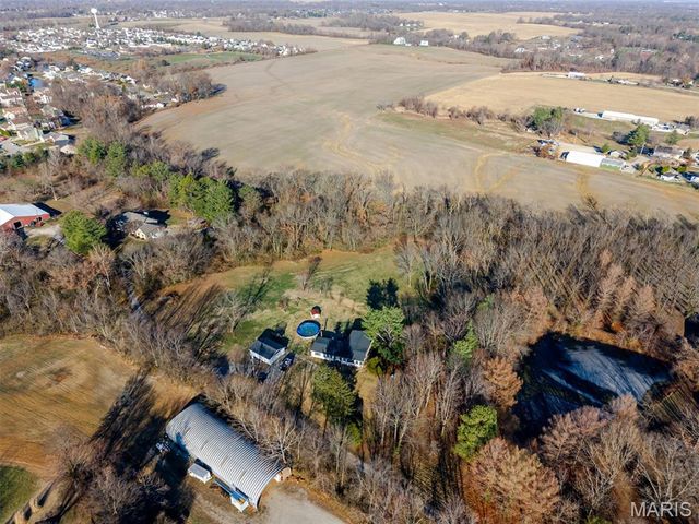 801 Scott Troy Road, Lebanon, IL 62254