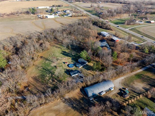 801 Scott Troy Road, Lebanon, IL 62254