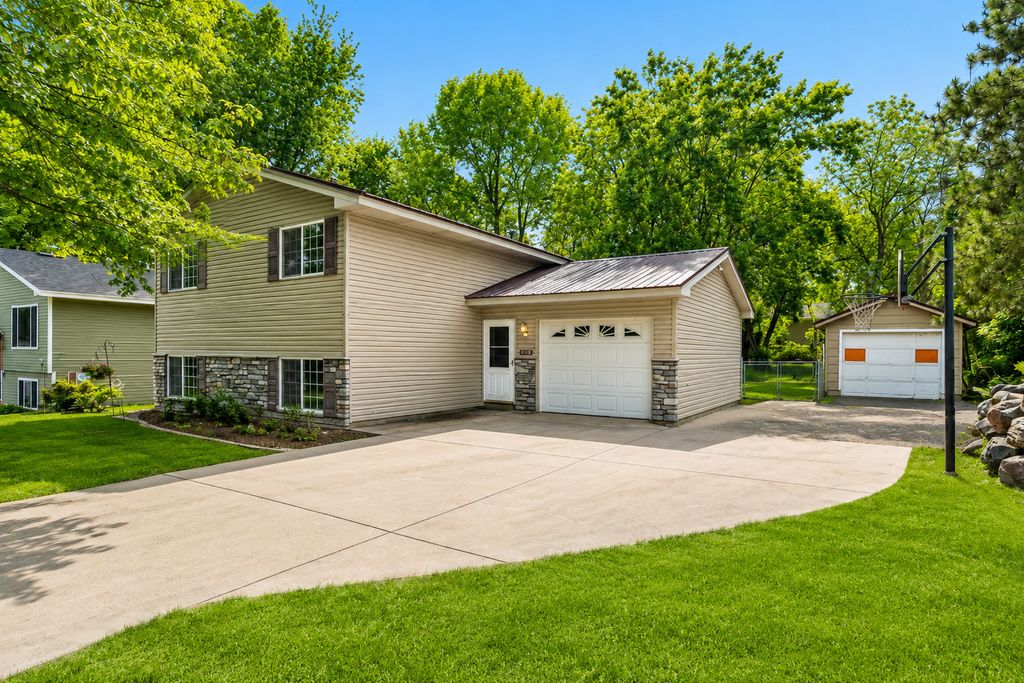 31050 Foster Avenue, Stacy, MN 55079