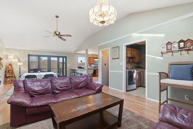 117 Hidden Bluff Road, Blue Eye, MO 65611