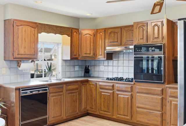 117 Hidden Bluff Road, Blue Eye, MO 65611