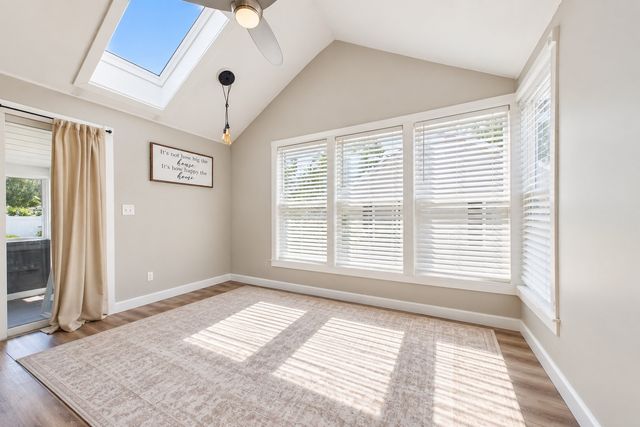 38 Little Neck Ave, Swansea, MA 02777