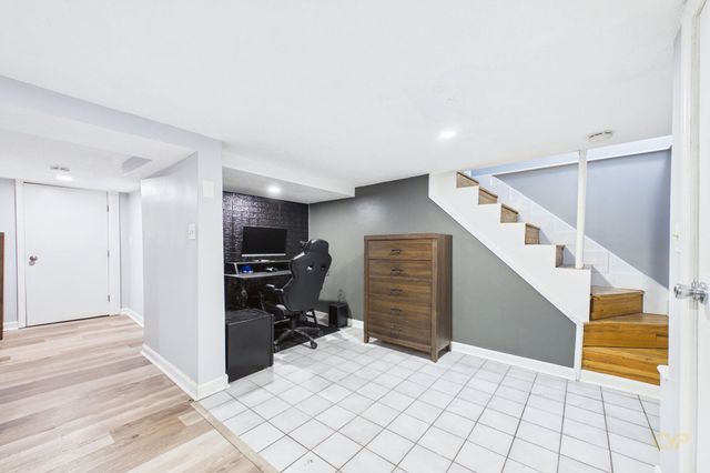 38 Little Neck Ave, Swansea, MA 02777