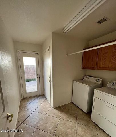 3237 E ROSEMONTE Drive, Phoenix, AZ 85050
