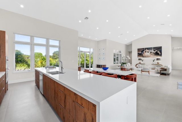 2889 Appaloosa Trail, Wellington, FL 33414