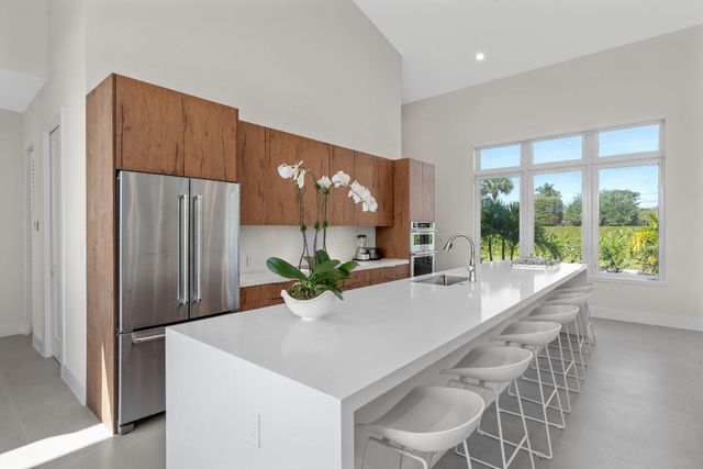 2889 Appaloosa Trail, Wellington, FL 33414