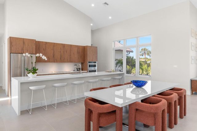 2889 Appaloosa Trail, Wellington, FL 33414