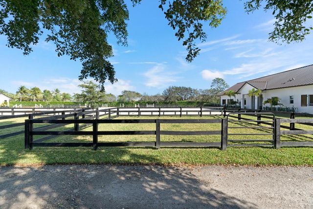 2889 Appaloosa Trail, Wellington, FL 33414