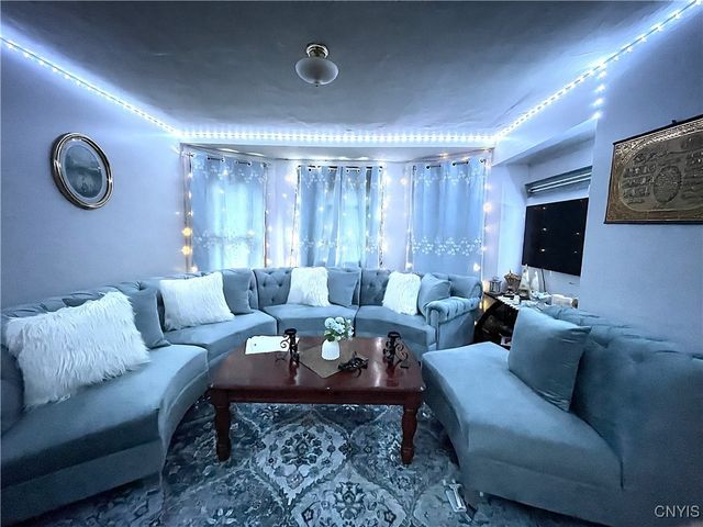 220 West Yates Street, Dewitt, NY 13057