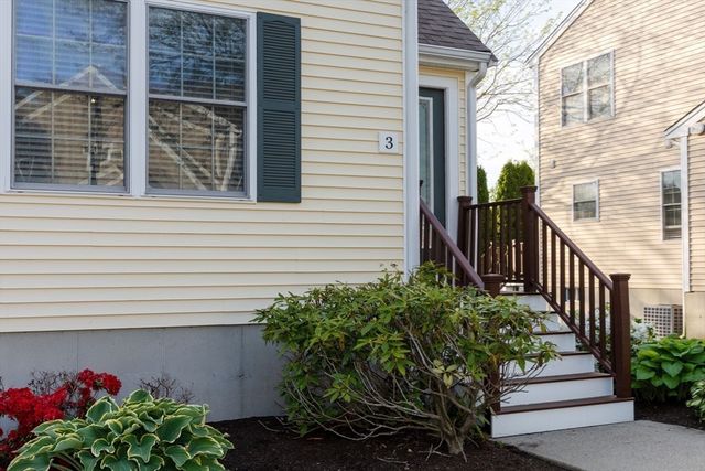 3 Carleton Street 3, Wareham, MA 02558
