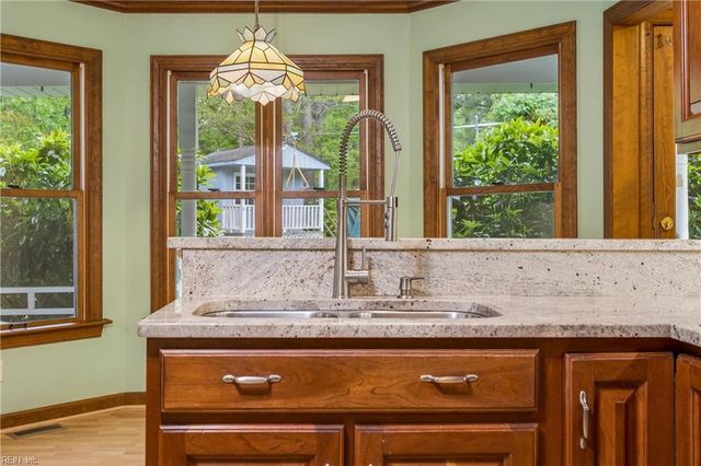 101 Marine CIR, Yorktown, VA 23692