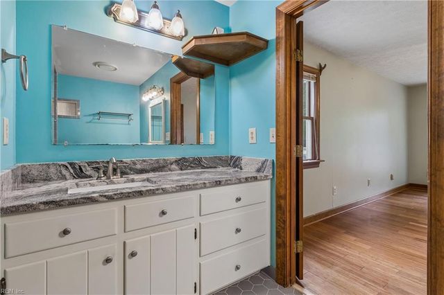 101 Marine CIR, Yorktown, VA 23692