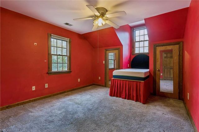 101 Marine CIR, Yorktown, VA 23692