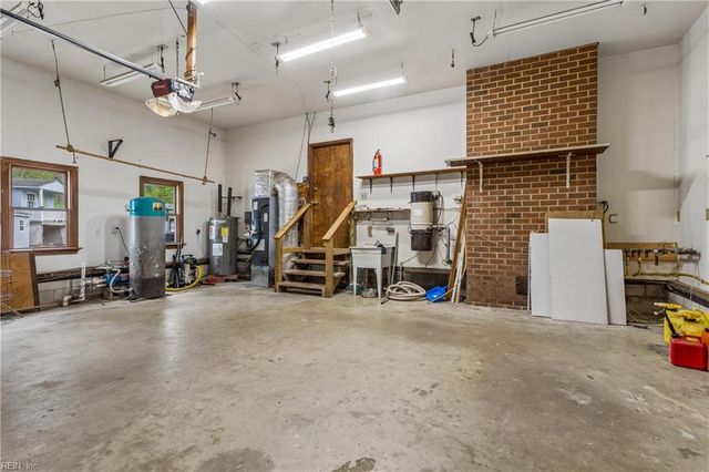 101 Marine CIR, Yorktown, VA 23692