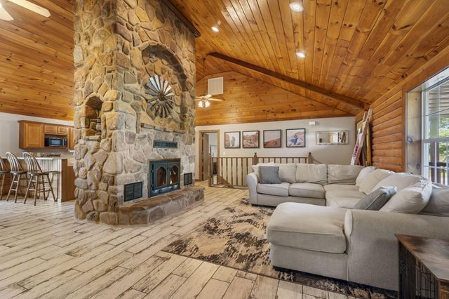 2298 State Highway A, Crane, MO 65633