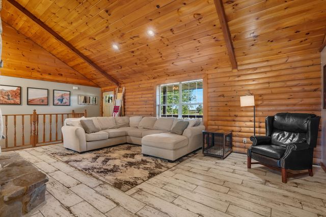 2298 State Highway A, Crane, MO 65633