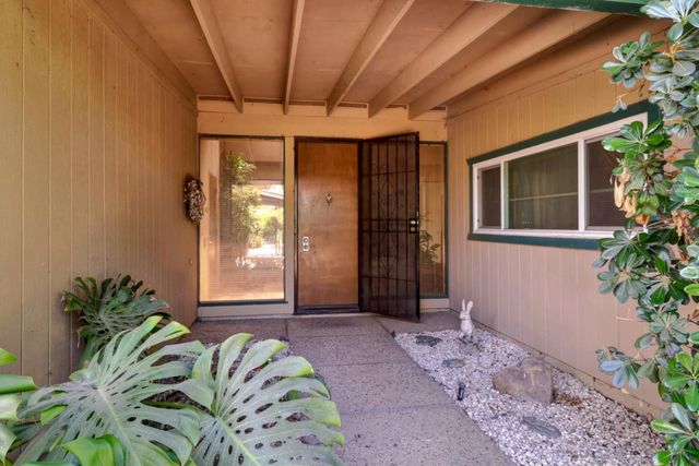 8700 Great Ct, Elk Grove, CA 95624