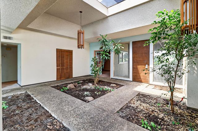 8700 Great Ct, Elk Grove, CA 95624