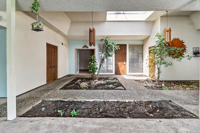 8700 Great Ct, Elk Grove, CA 95624