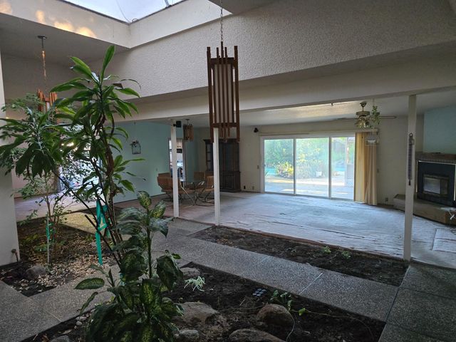 8700 Great Ct, Elk Grove, CA 95624