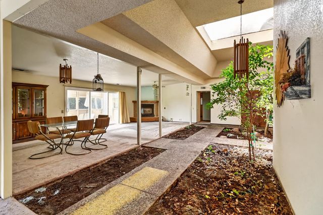 8700 Great Ct, Elk Grove, CA 95624