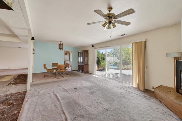 8700 Great Ct, Elk Grove, CA 95624