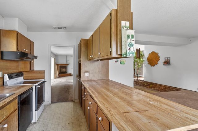 8700 Great Ct, Elk Grove, CA 95624