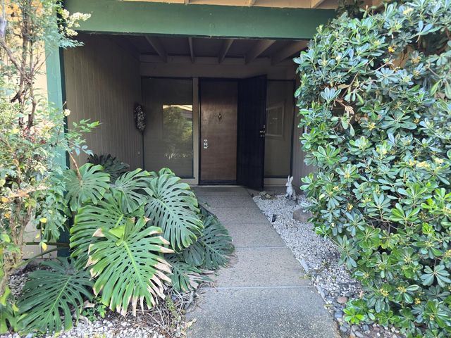 8700 Great Ct, Elk Grove, CA 95624