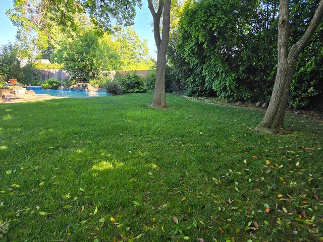 8700 Great Ct, Elk Grove, CA 95624