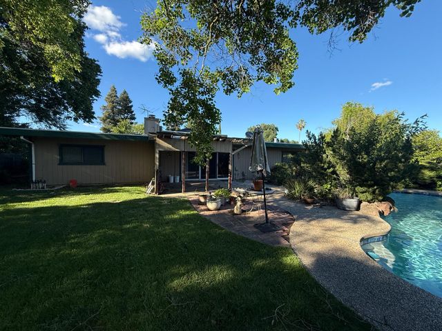 8700 Great Ct, Elk Grove, CA 95624