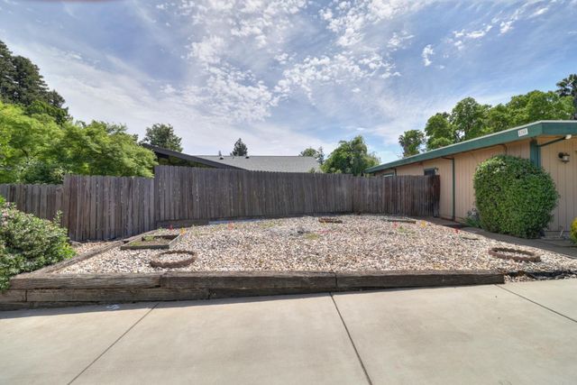 8700 Great Ct, Elk Grove, CA 95624