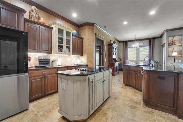 612 Old Home Place, Yukon, OK 73099