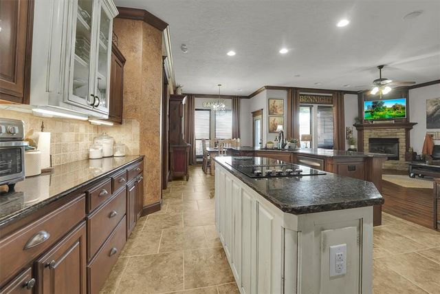 612 Old Home Place, Yukon, OK 73099