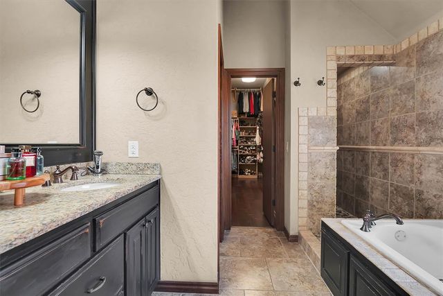 612 Old Home Place, Yukon, OK 73099