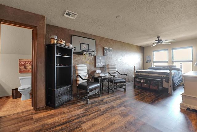 612 Old Home Place, Yukon, OK 73099