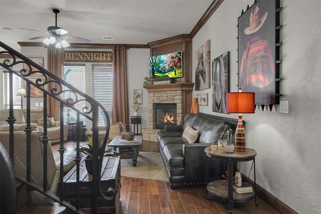 612 Old Home Place, Yukon, OK 73099