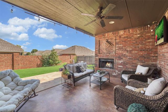 612 Old Home Place, Yukon, OK 73099