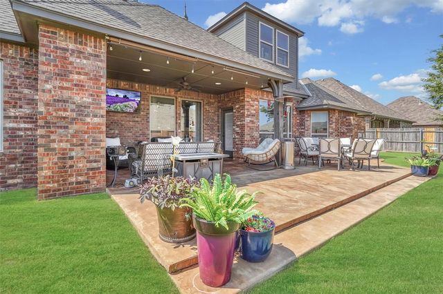 612 Old Home Place, Yukon, OK 73099