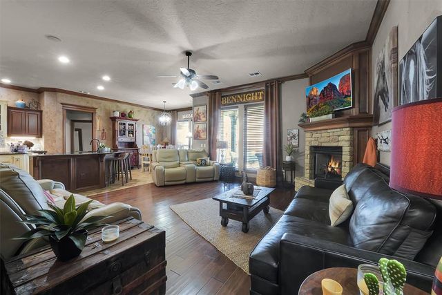 612 Old Home Place, Yukon, OK 73099