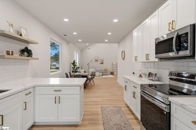 318 W Fredricks Street, Anderson, SC 29625