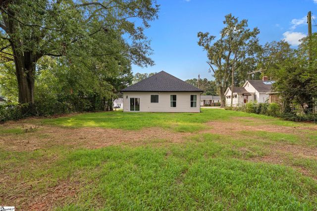 318 W Fredricks Street, Anderson, SC 29625