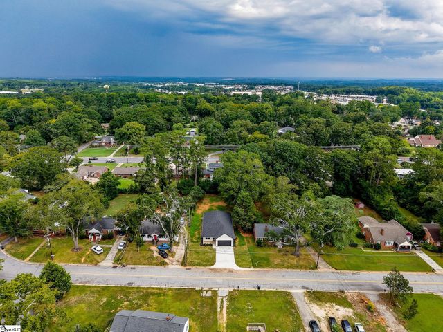 318 W Fredricks Street, Anderson, SC 29625