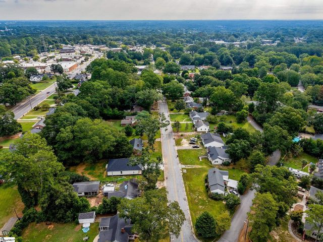318 W Fredricks Street, Anderson, SC 29625