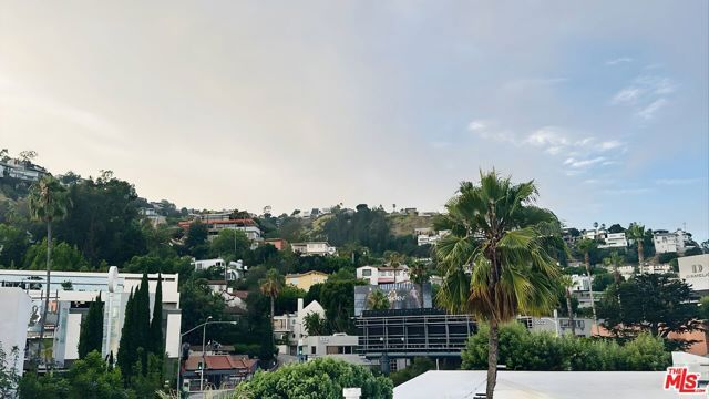 1400 N Sweetzer Avenue 406, West Hollywood, CA 90069