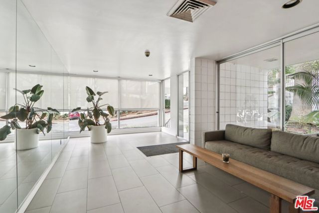 1400 N Sweetzer Avenue 406, West Hollywood, CA 90069