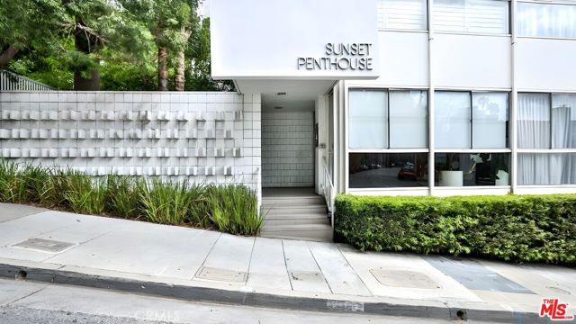 1400 N Sweetzer Avenue 406, West Hollywood, CA 90069